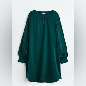 H&M Green Long Sleeve Dress